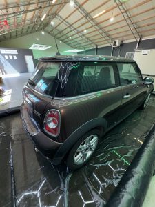 Brauner Mini Cooper