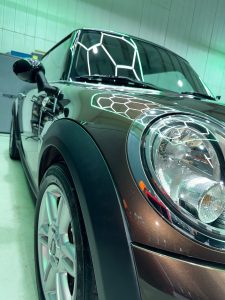 Mini in braun aufbereitet